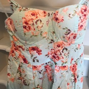 Floral sweetheart dress